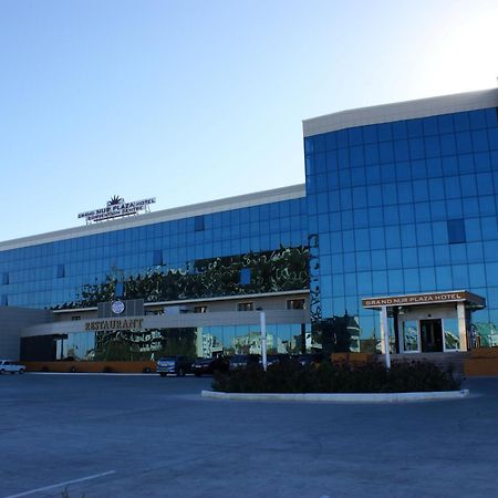 Grand Nur Plaza Hotel Aktau  Bagian luar foto