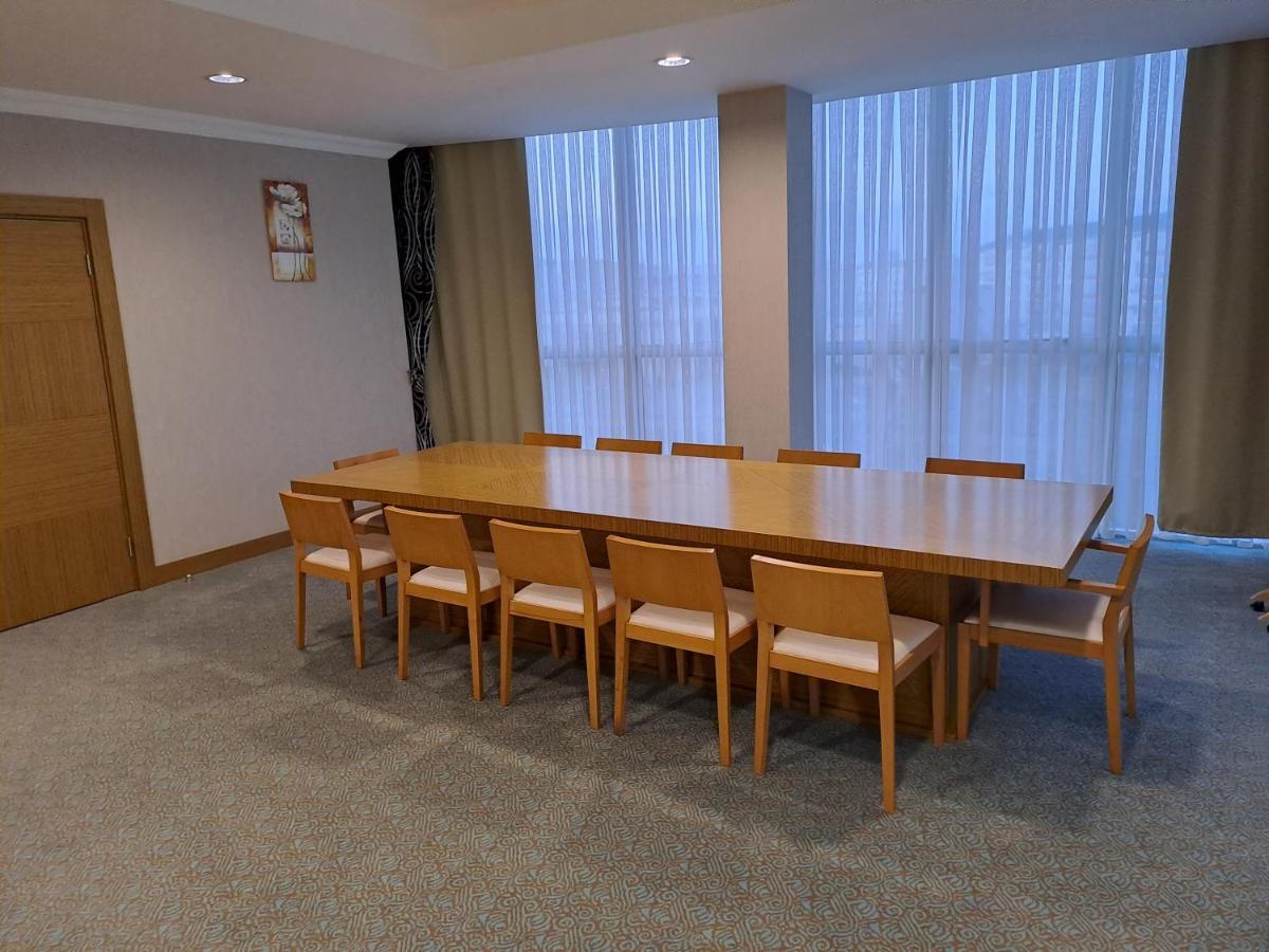 Grand Nur Plaza Hotel Aktau  Bagian luar foto