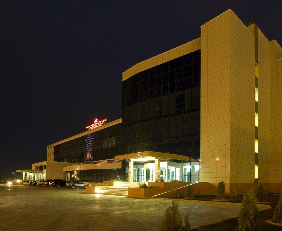 Grand Nur Plaza Hotel Aktau  Bagian luar foto