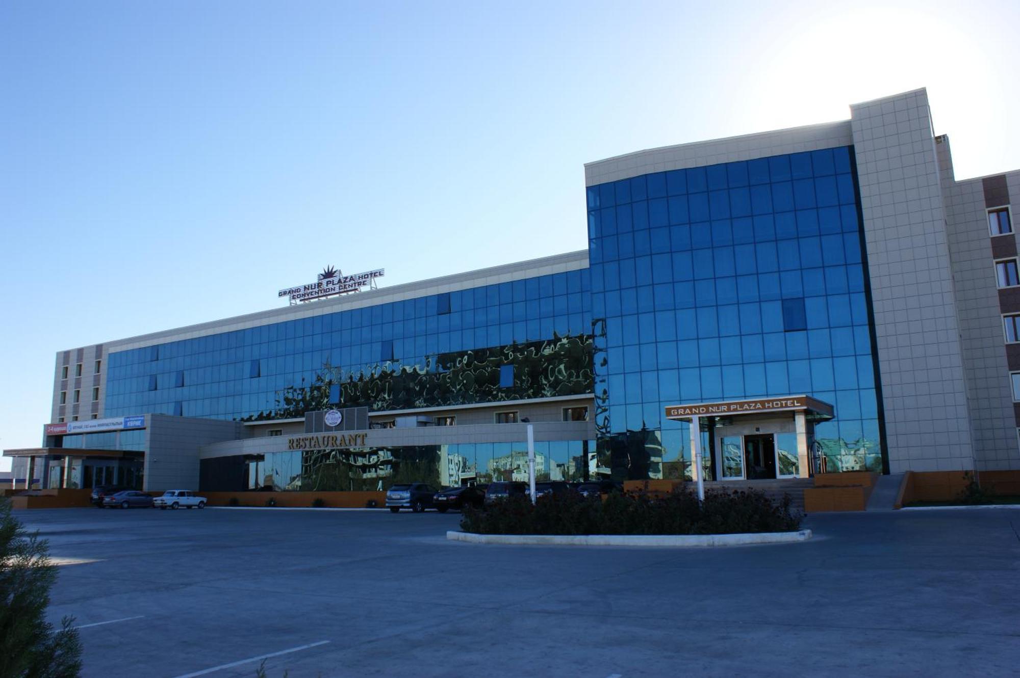 Grand Nur Plaza Hotel Aktau  Bagian luar foto