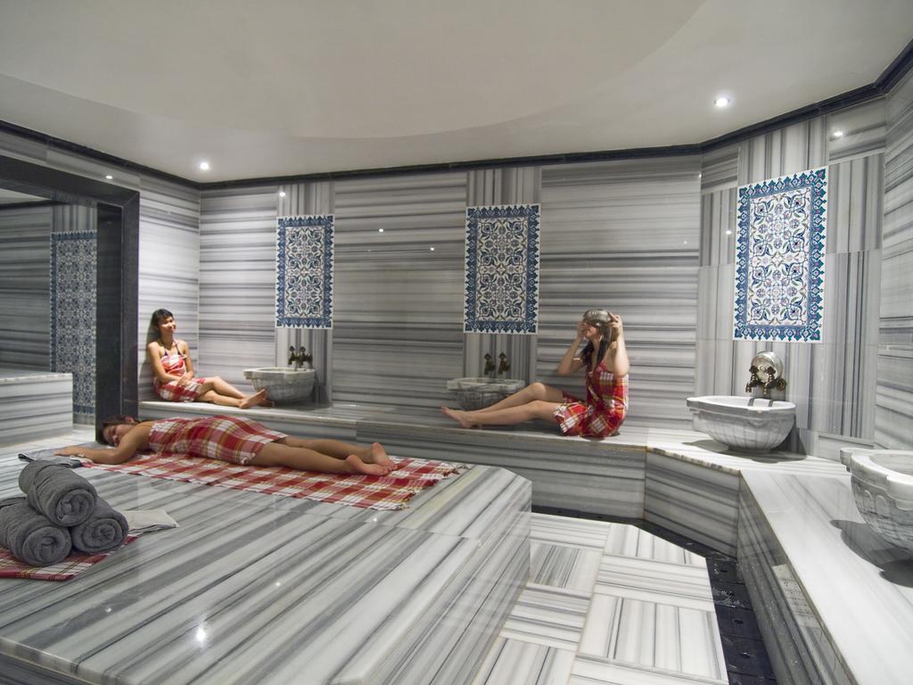 Grand Nur Plaza Hotel Aktau  Bagian luar foto
