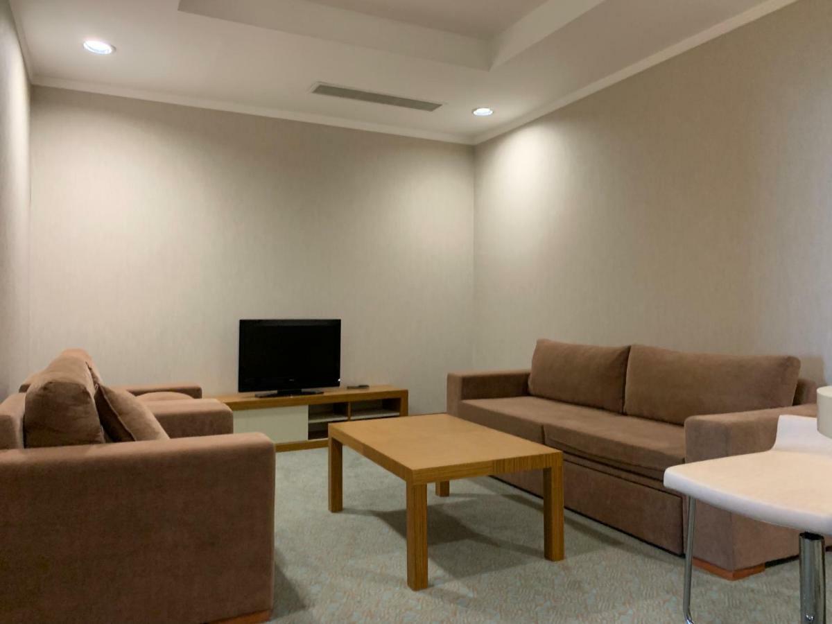 Grand Nur Plaza Hotel Aktau  Bagian luar foto